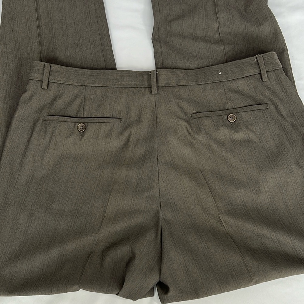 Calvin Klein Men’s Light Grey Striped Two-Piece Suit (44R, 38/30) - Picture 14 of 14